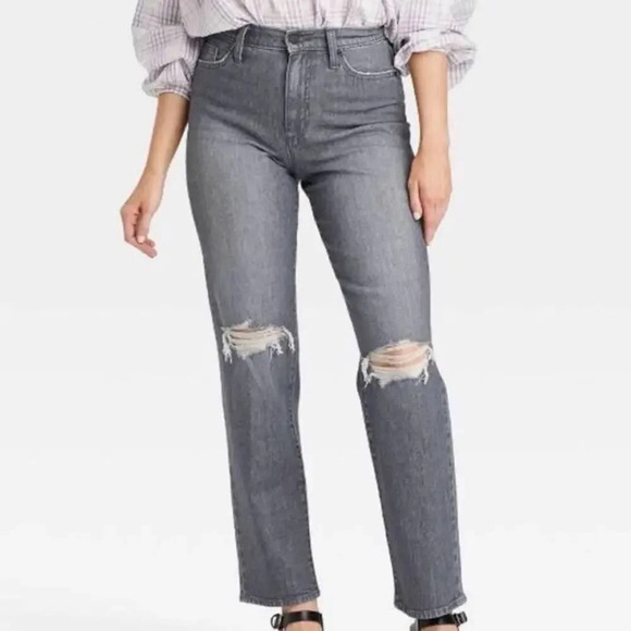 Universal Thread Women's 18 Vintage Distressed High-Rise Straight Leg Gray Jeans - Picture 1 of 4